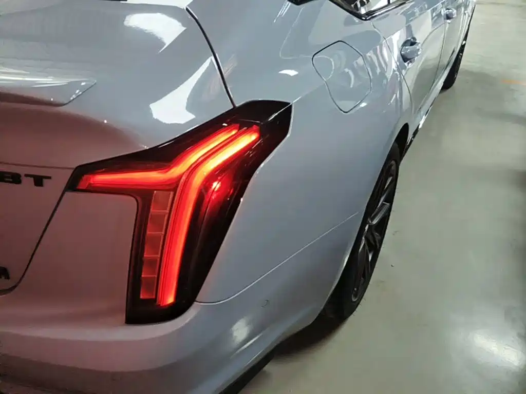Cadillac CT5 2025 28T +