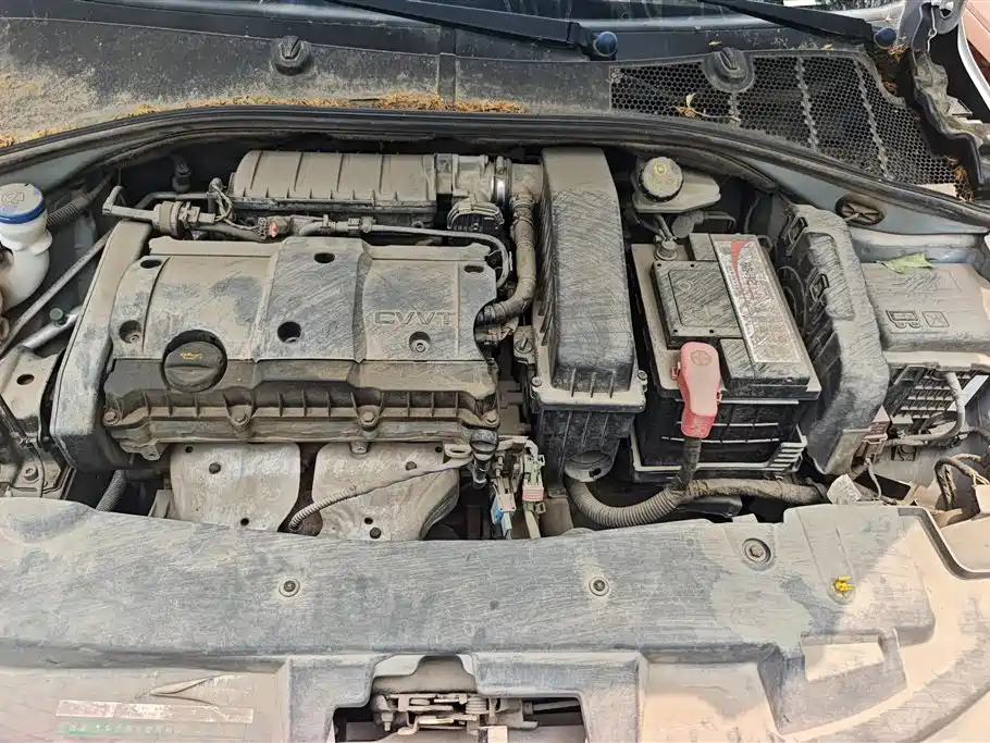 Peugeot 301 2016 1.6L MT Comfort