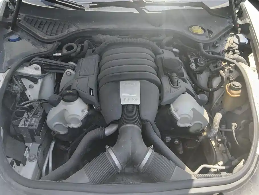 Porsche Panamera 2013 Panamera 4 Platinum Edition 3.6L