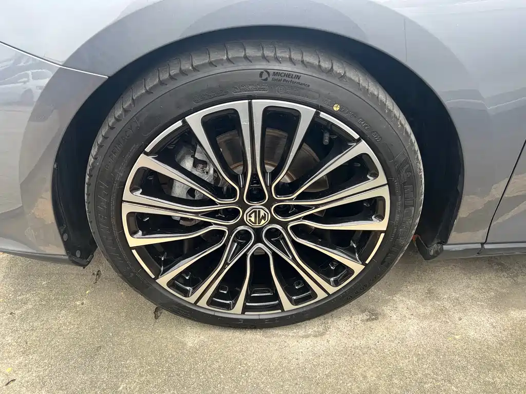 MG 7 2025 1.5T 300 DCT