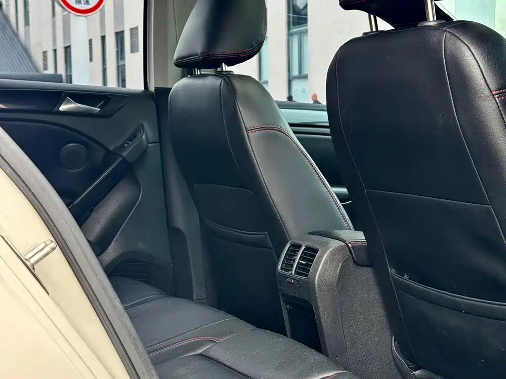 Volkswagen Golf — миниатюра 7