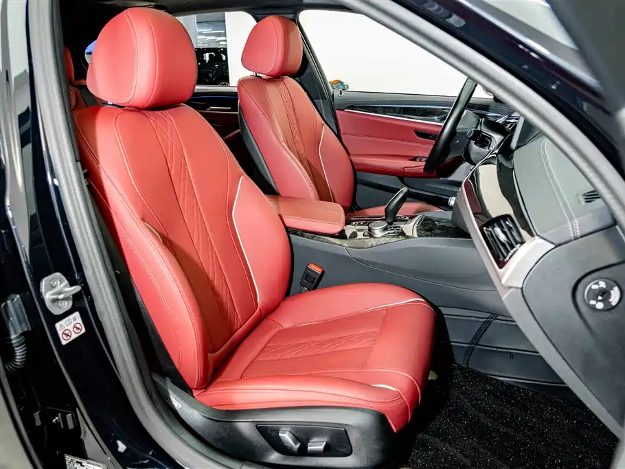 BMW 5 Series — миниатюра 19