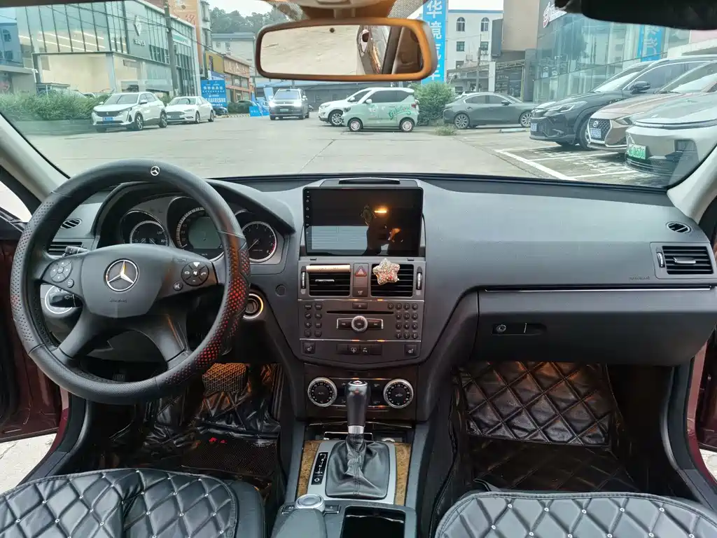 Mercedes-Benz C-Class — миниатюра 6