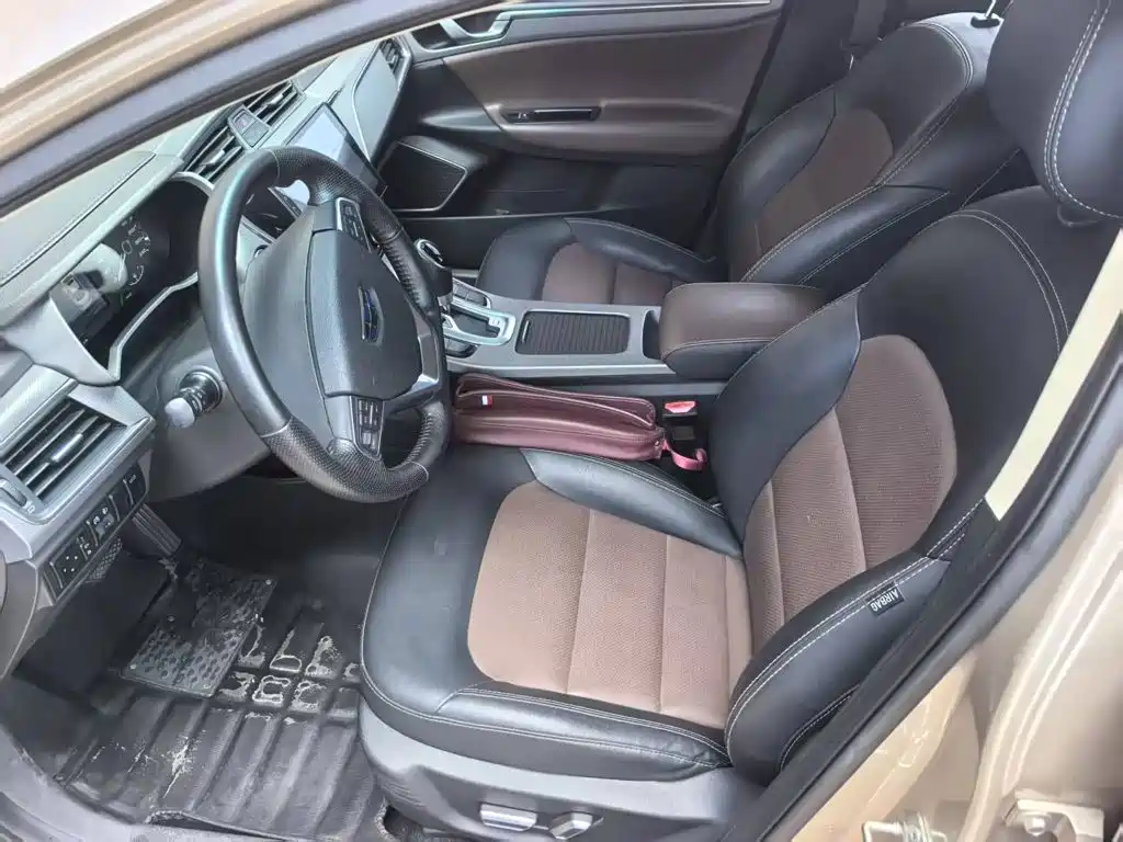 Geely Emgrand GL — миниатюра 5