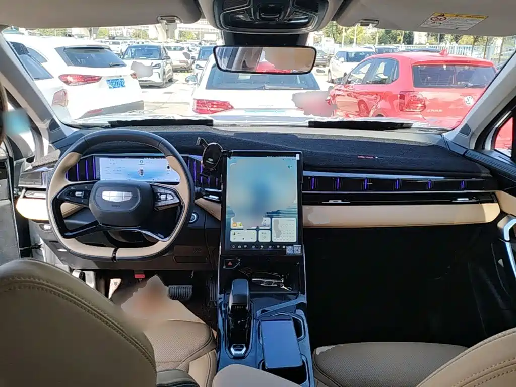 Geely Boyue L — миниатюра 10