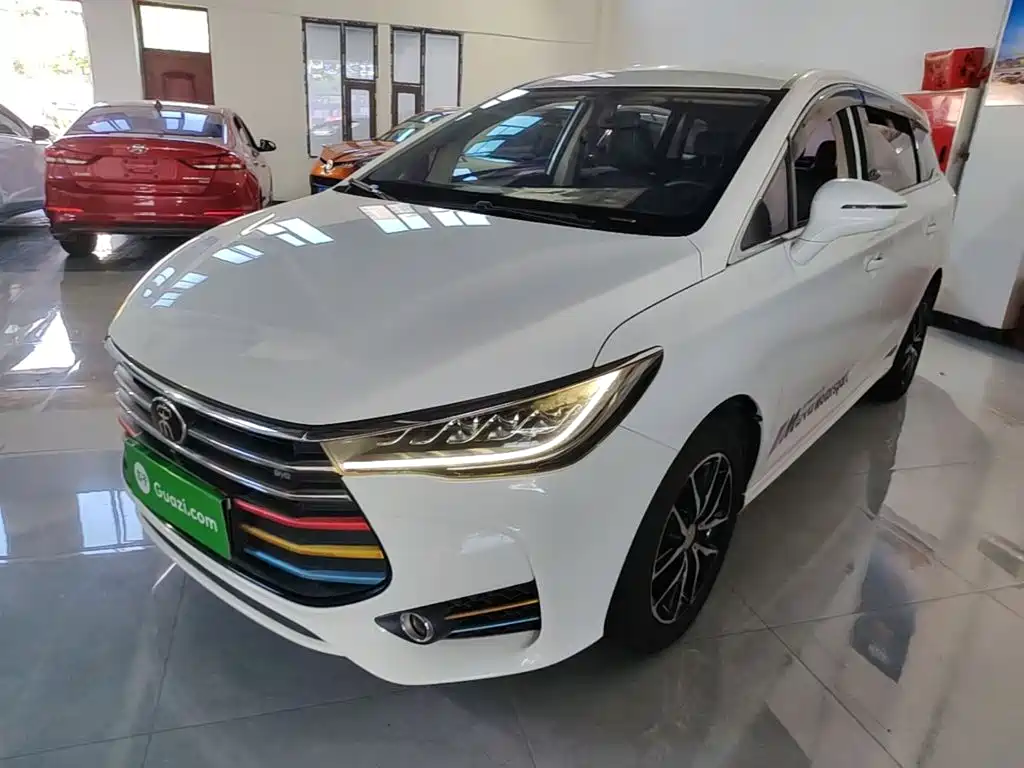 BYD MAX — миниатюра 2