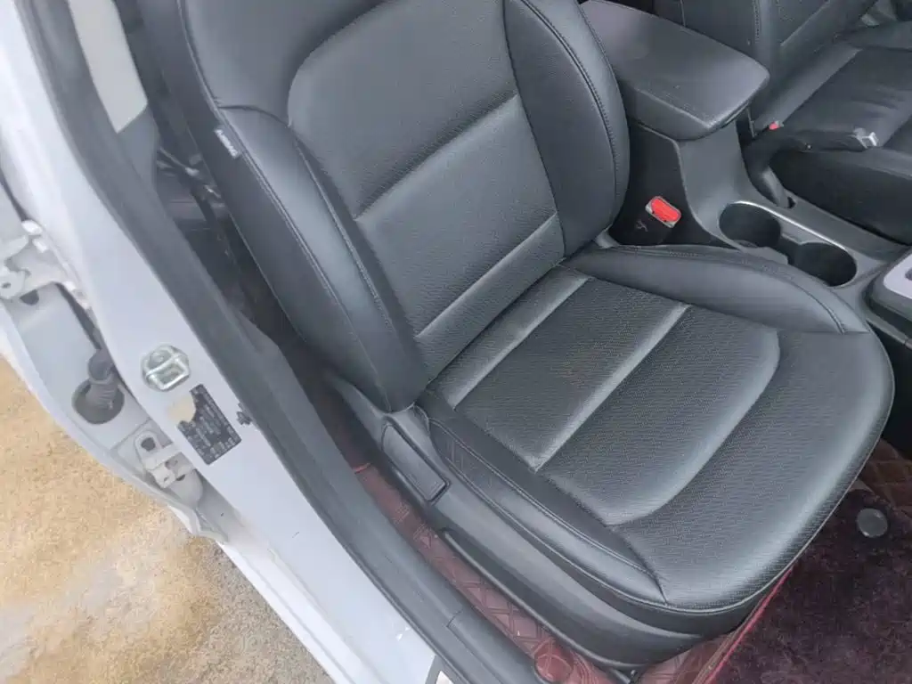 Hyundai Elantra — миниатюра 25