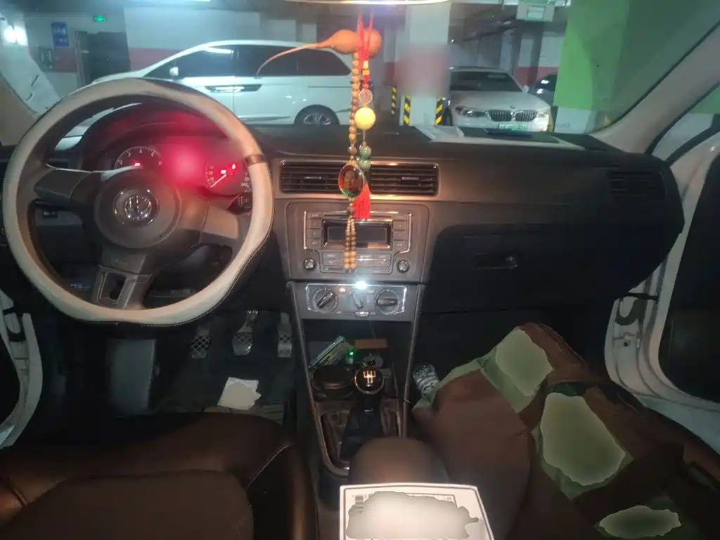 Volkswagen Santana — миниатюра 10