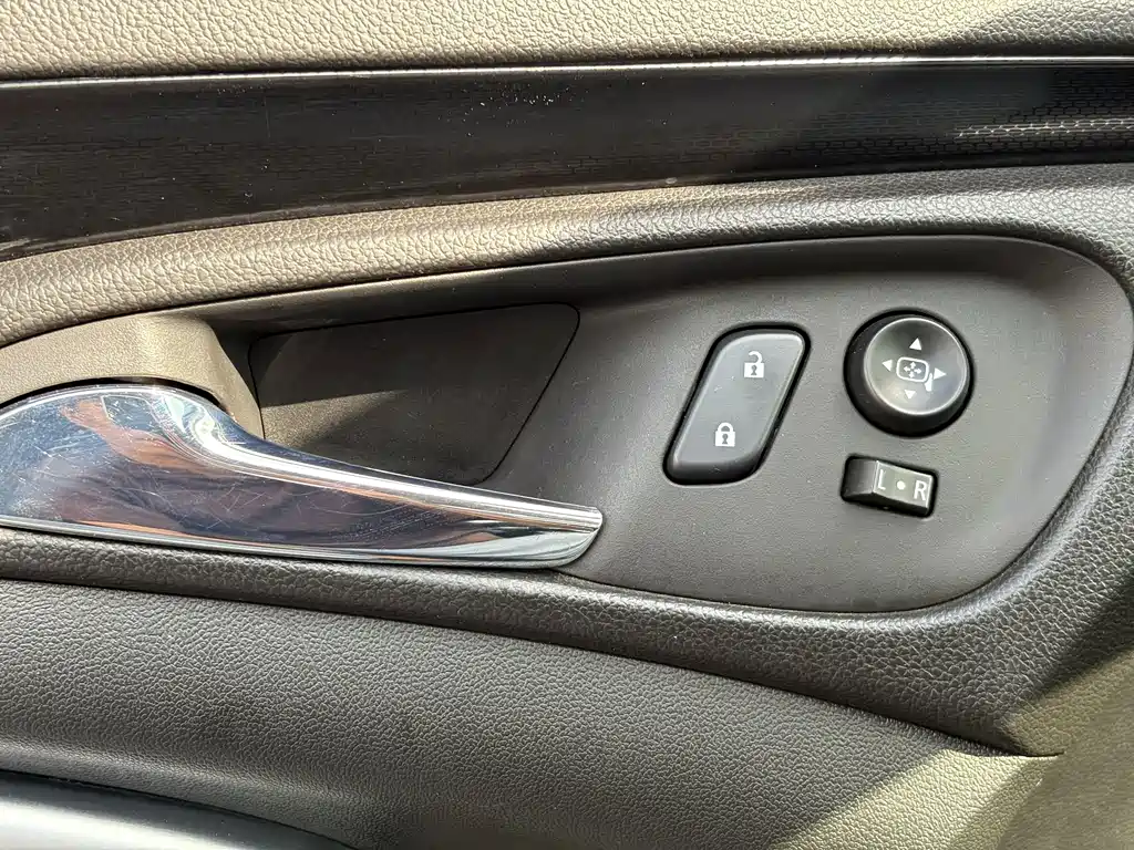 Buick Regal — миниатюра 8