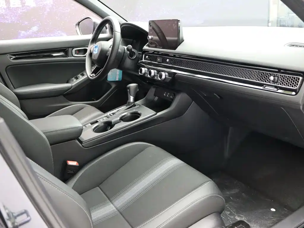 Honda Civic — миниатюра 13
