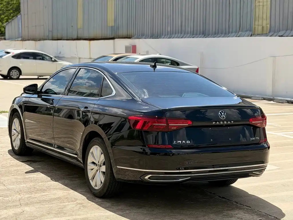 Volkswagen Passat — миниатюра 6