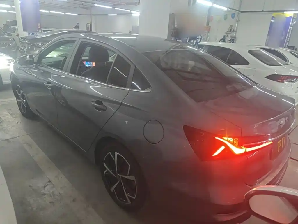 Roewe i5 — миниатюра 5