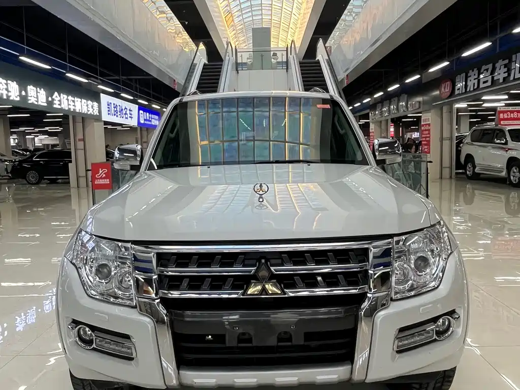 Mitsubishi V97 2019 3.8L AT