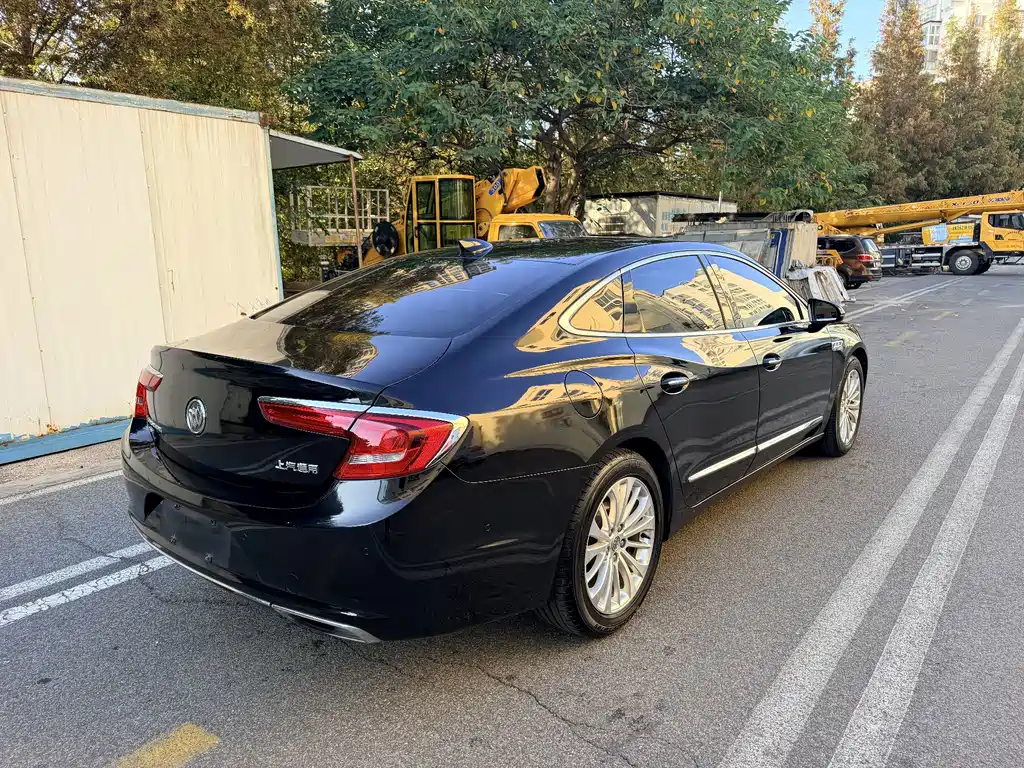 Buick LaCrosse — миниатюра 4