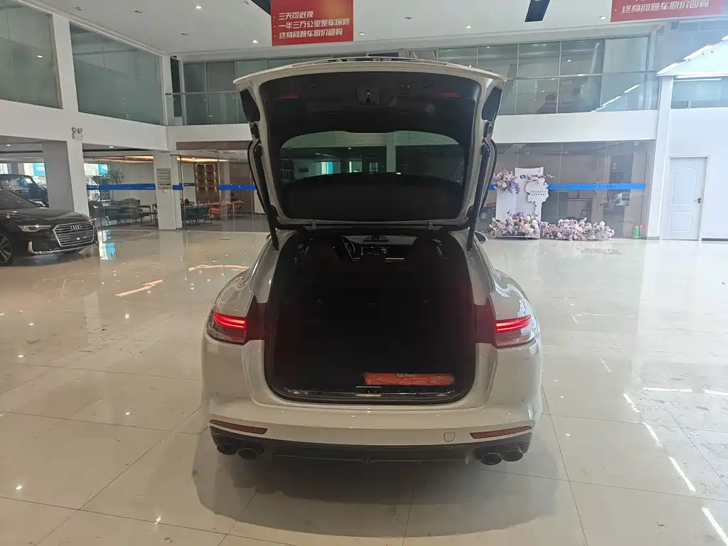 Porsche Panamera — миниатюра 8