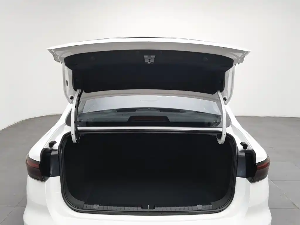 Geely Emgrand — миниатюра 16