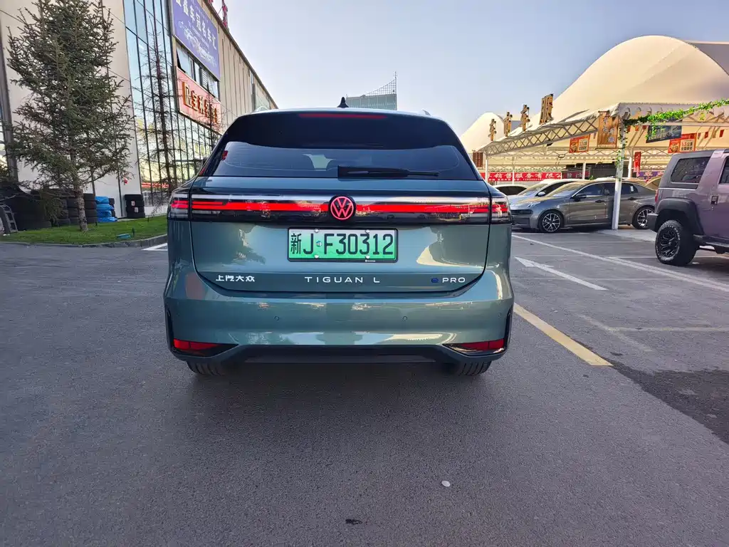 Volkswagen Tiguan L PHEV — миниатюра 5