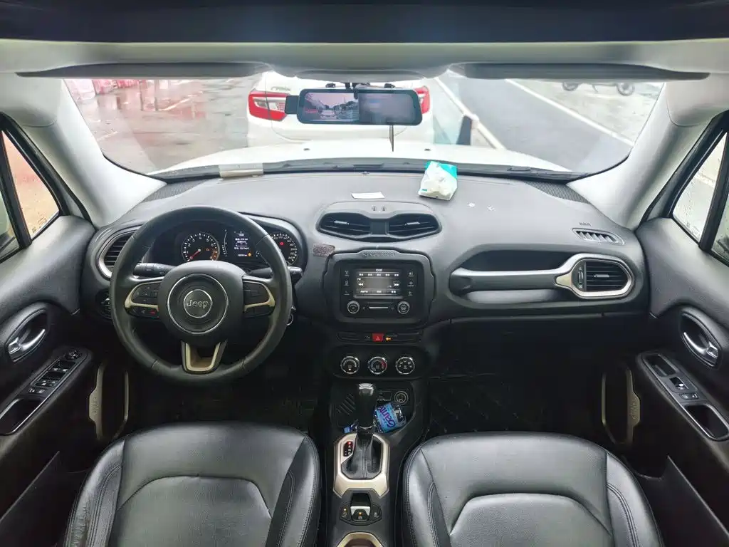 Jeep Renegade — миниатюра 13
