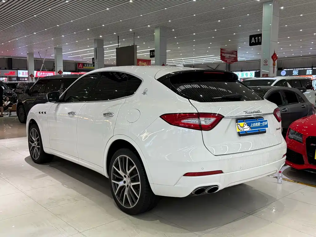 Maserati Levante — миниатюра 2