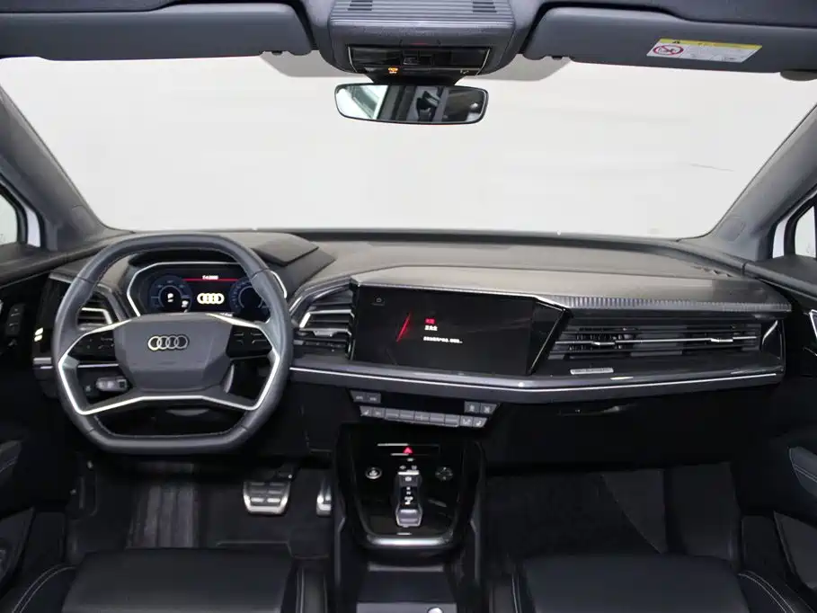 Audi Q4 e-tron — миниатюра 9