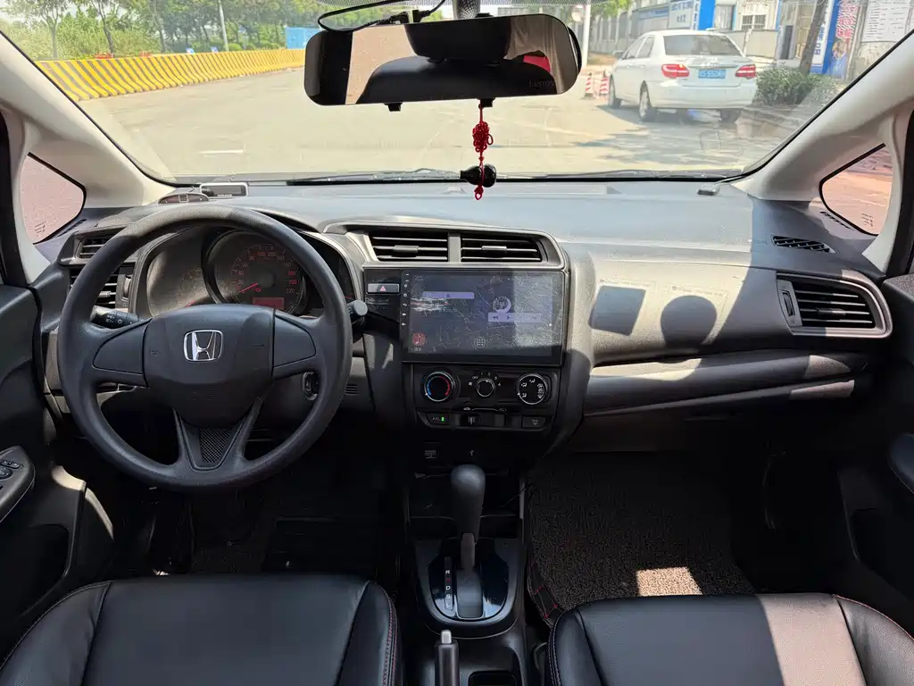 Honda Fit — миниатюра 5