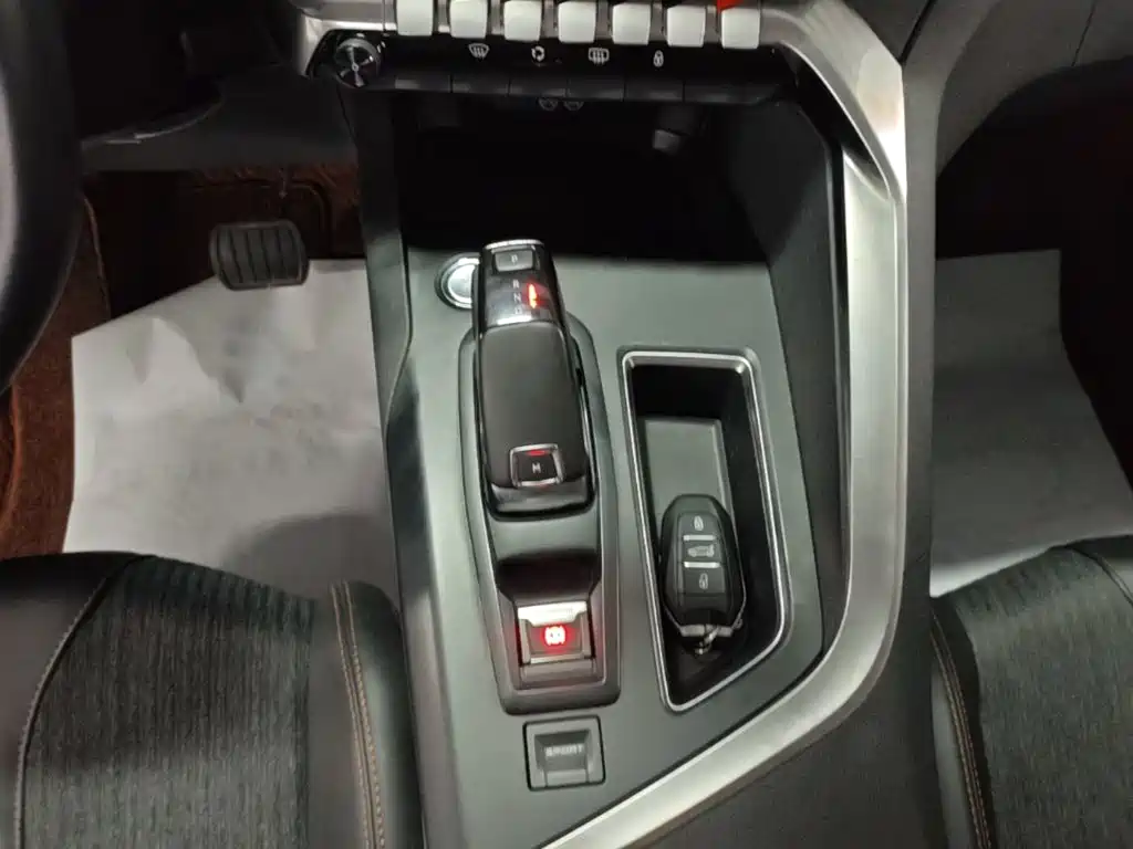 Peugeot 5008 — миниатюра 14