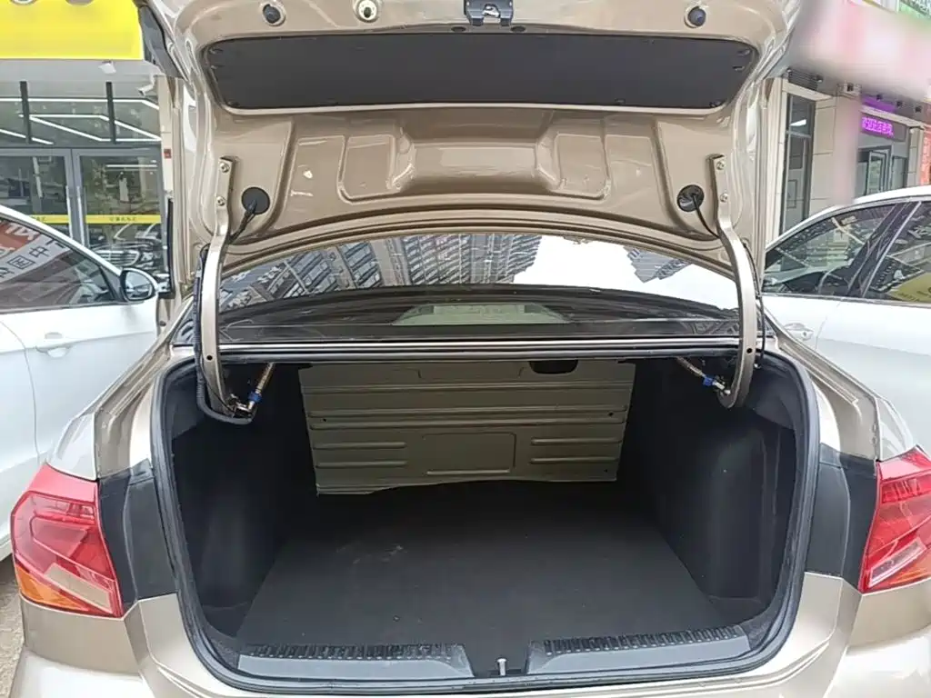 Volkswagen Jetta — миниатюра 19