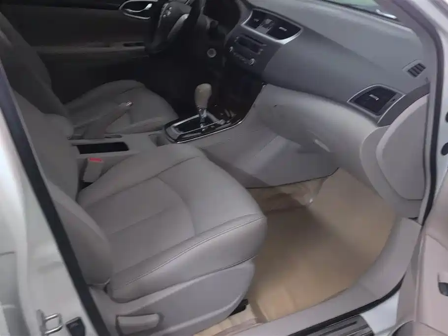 Nissan Sylphy 2012 1.6XL CVT Luxury