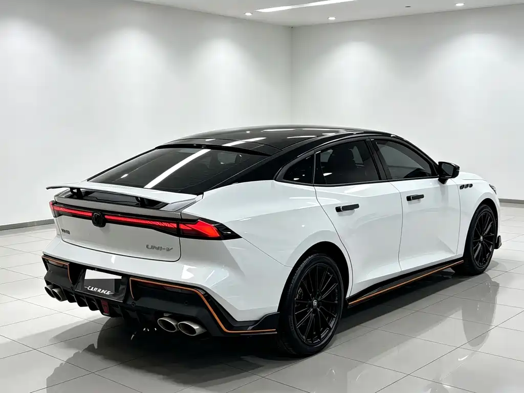 Changan UNI-V — миниатюра 6