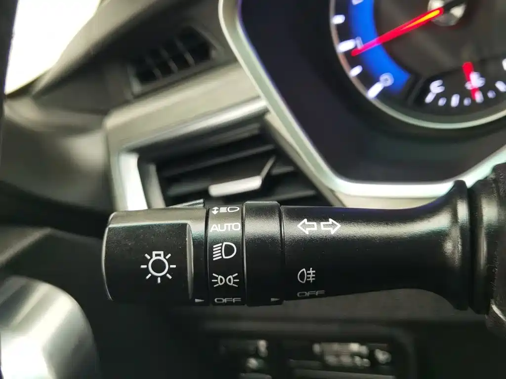Geely Vision X3 — миниатюра 21