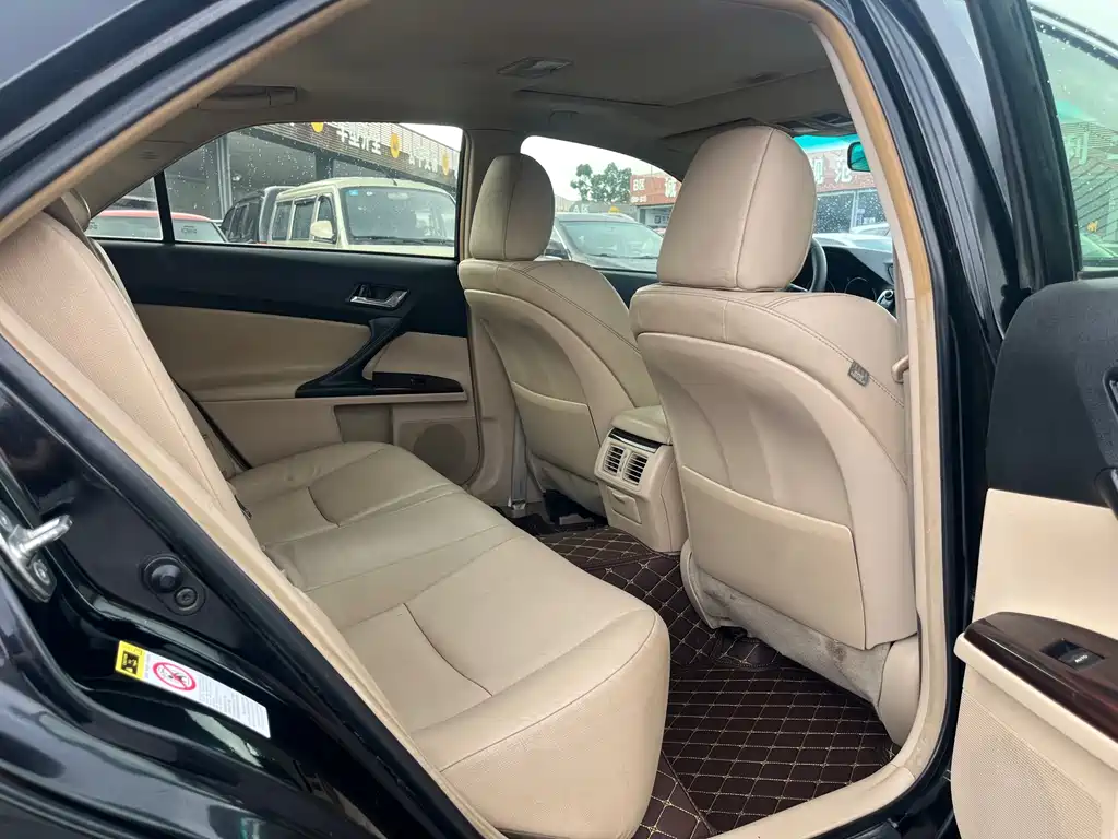 Toyota Reiz 2012 2.5V