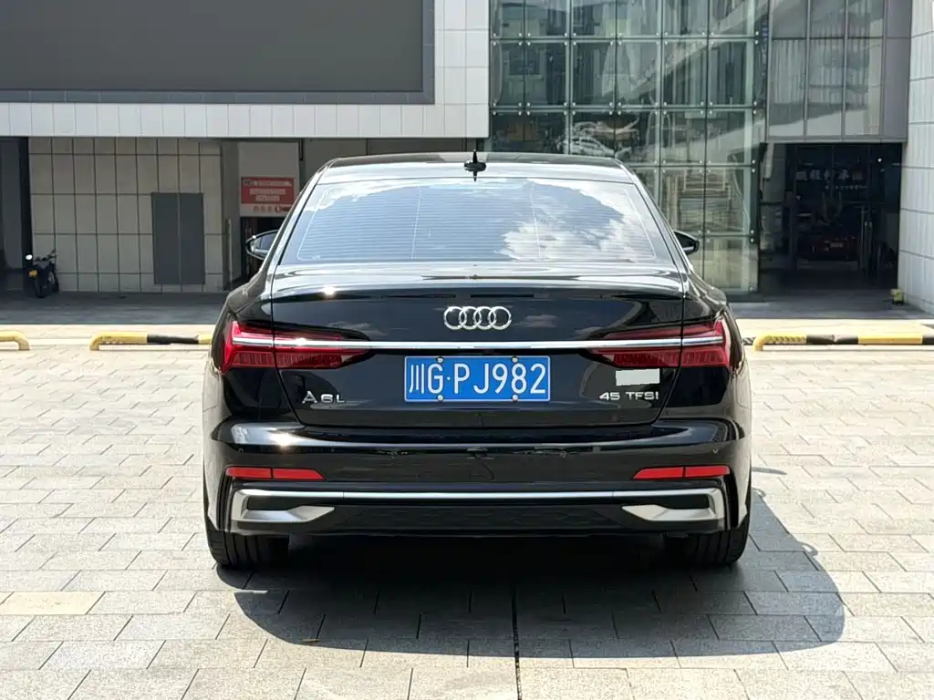 Audi A6L — миниатюра 8