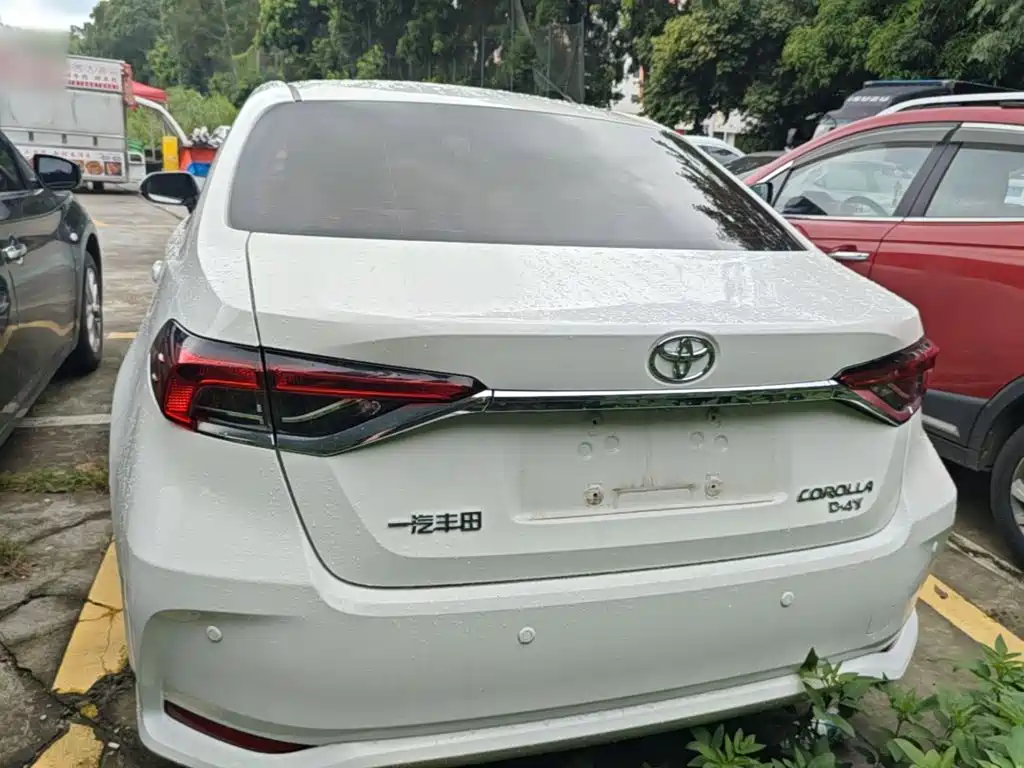 Toyota Corolla — миниатюра 6