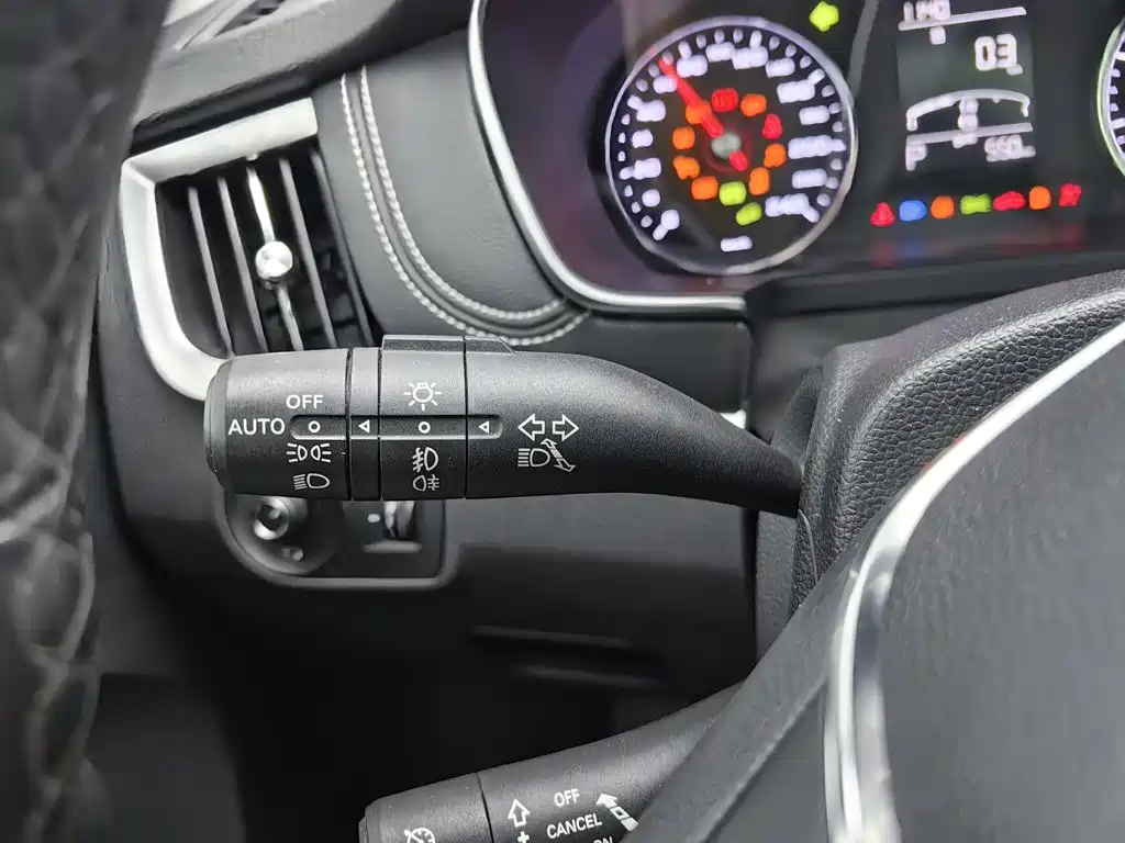 Roewe RX5 — миниатюра 21