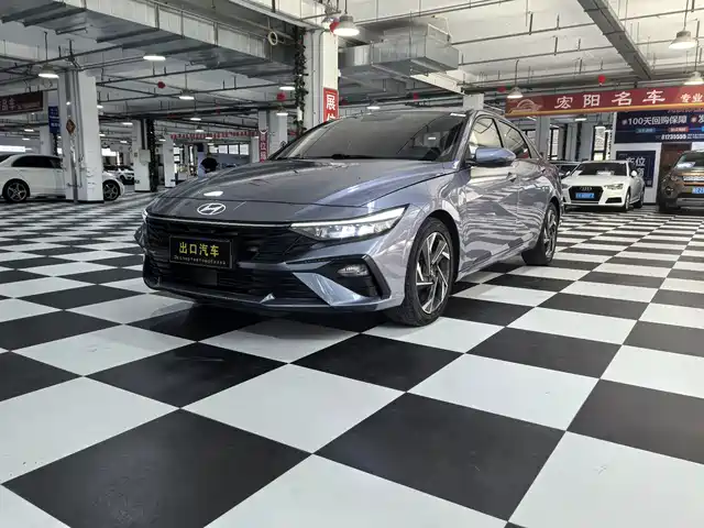 Hyundai Elantra