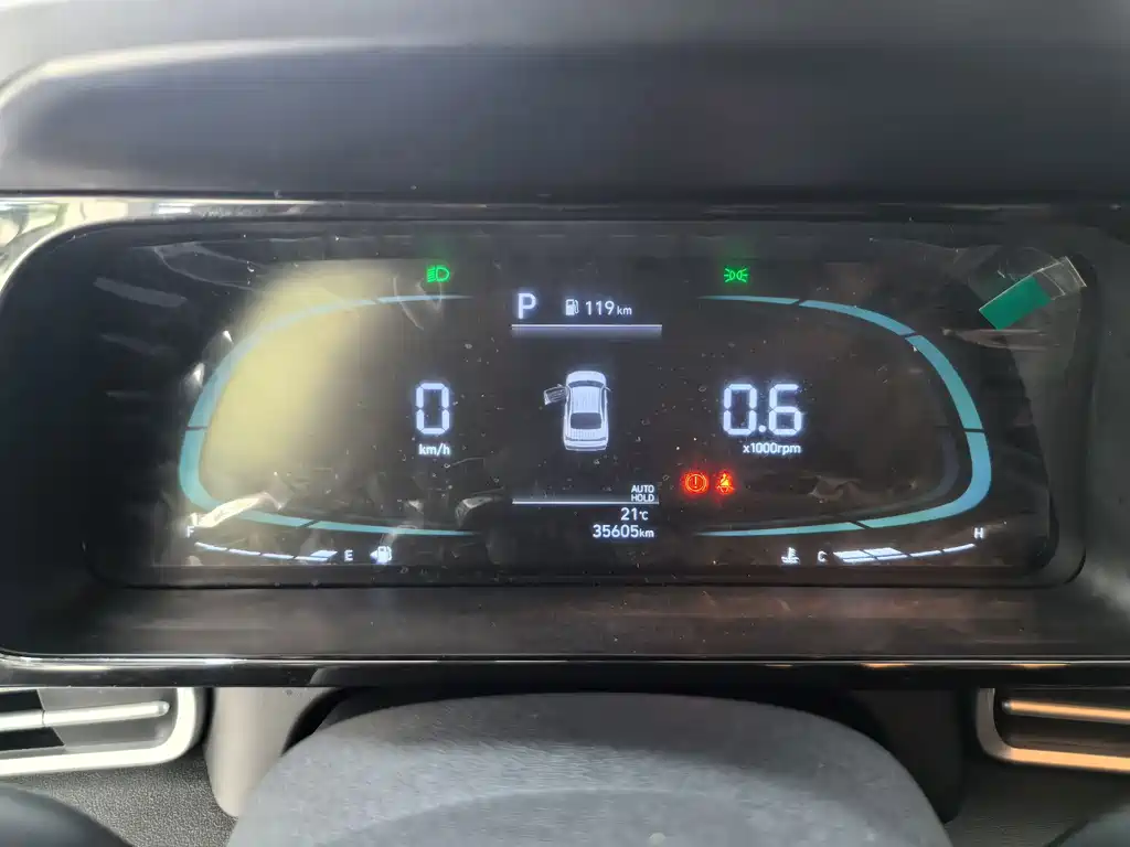 Hyundai Elantra — миниатюра 13