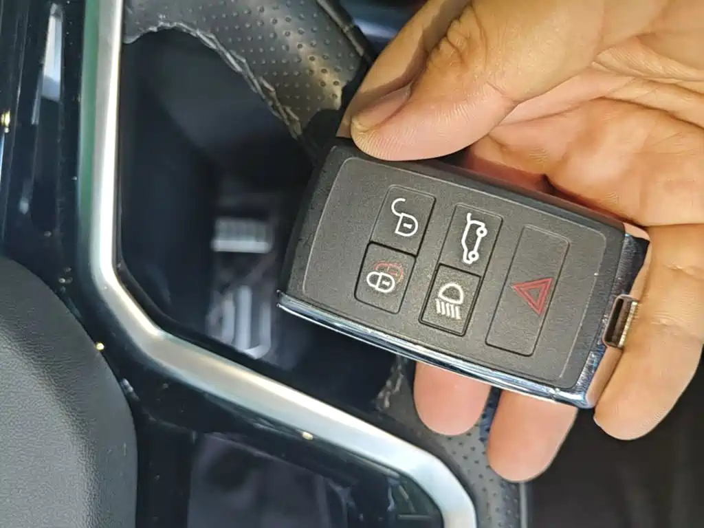 Land Rover Discovery Sport — миниатюра 9