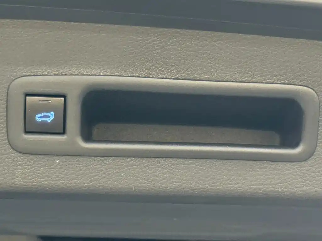 Toyota Sienna — миниатюра 19