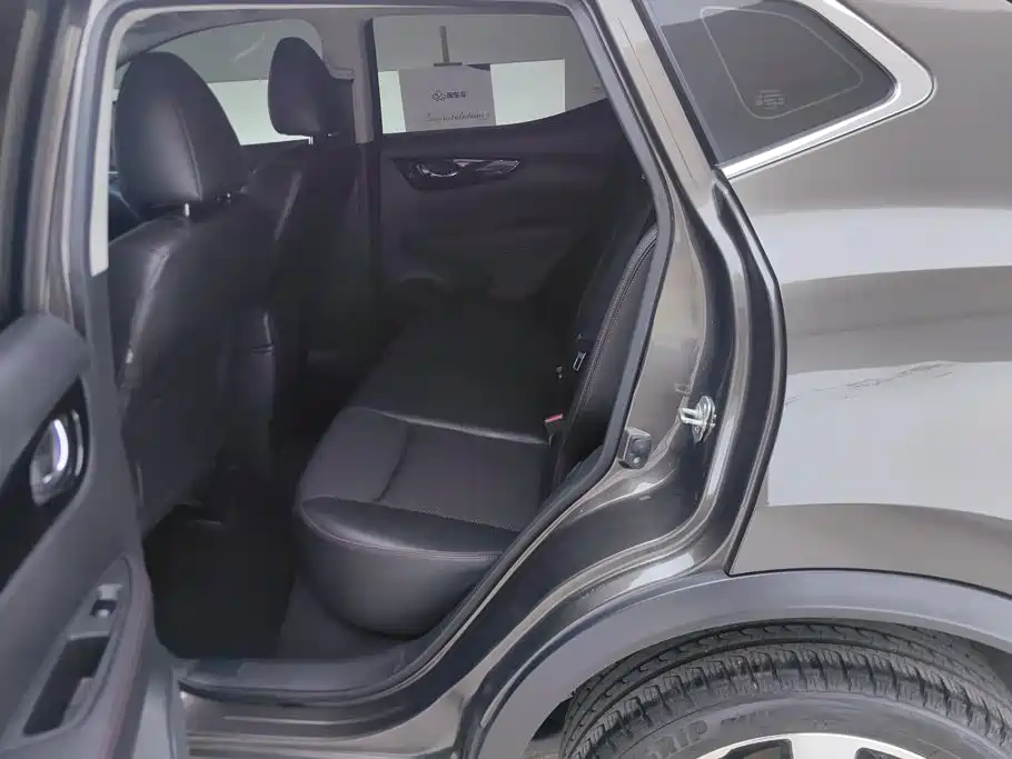 Nissan Qashqai — миниатюра 11