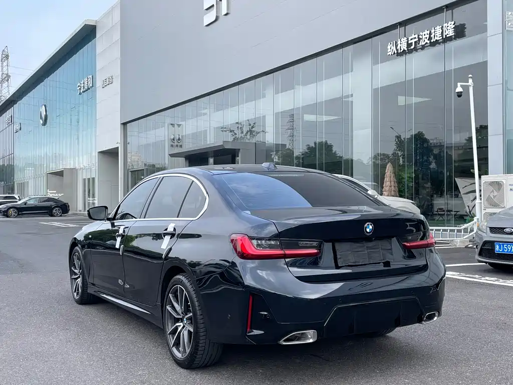 BMW 3 Series — миниатюра 18