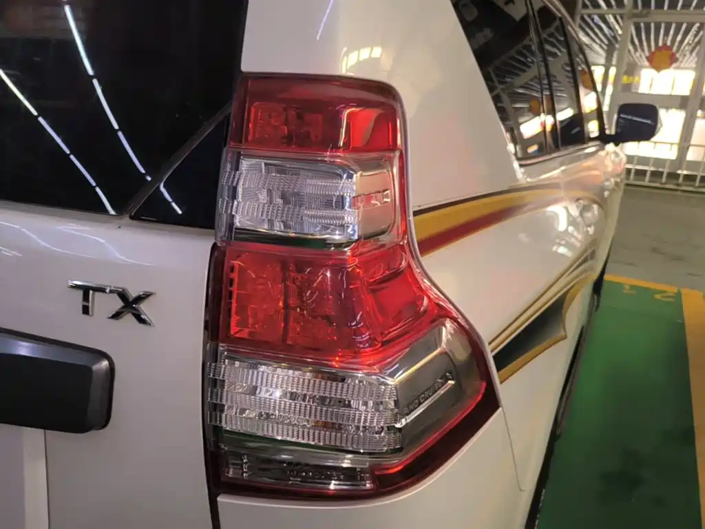 Toyota Prado — миниатюра 8