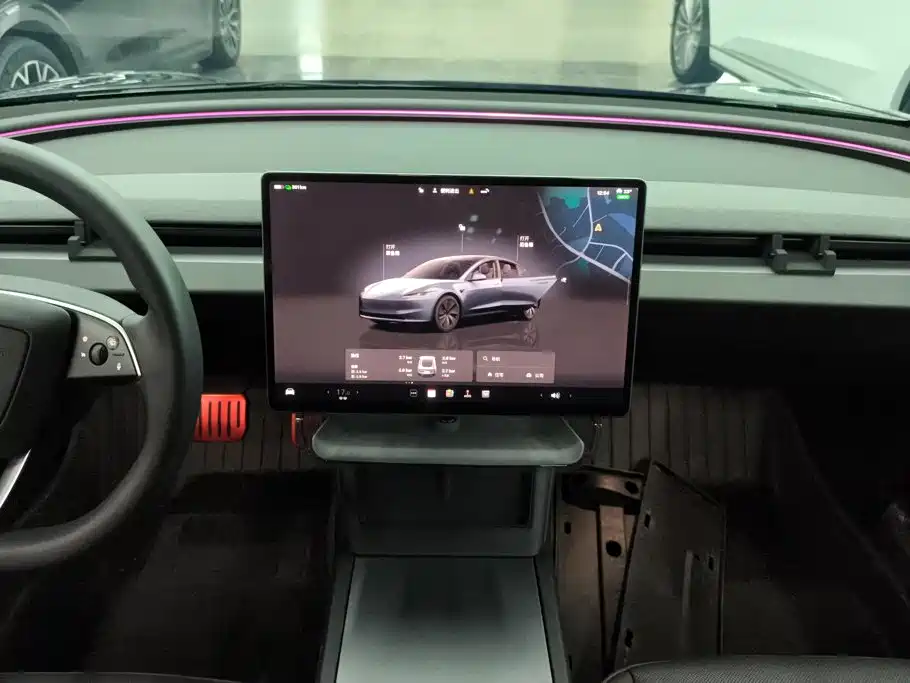 Tesla Model 3 — миниатюра 13