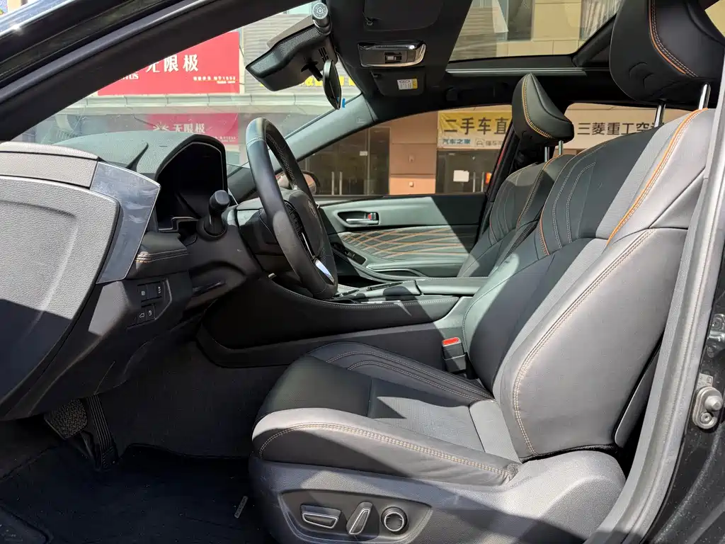 Toyota Avalon — миниатюра 3