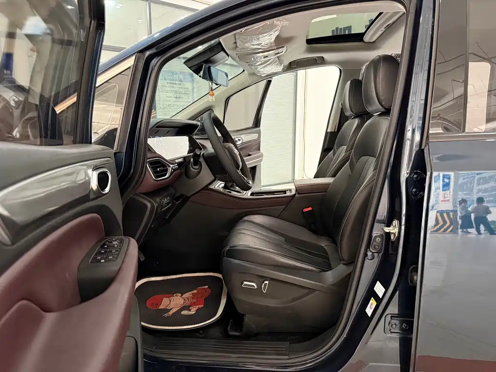 GAC Motor Trumpchi M6 — миниатюра 9