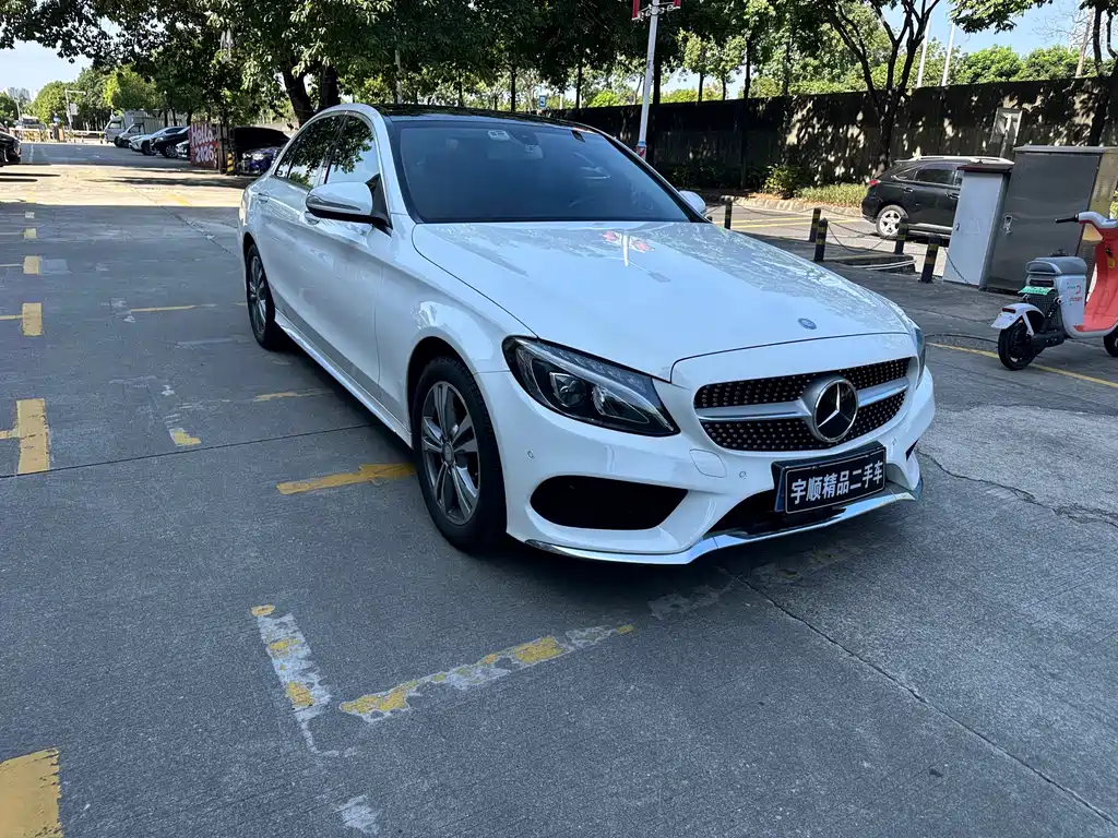 Mercedes-Benz C-Class — миниатюра 3