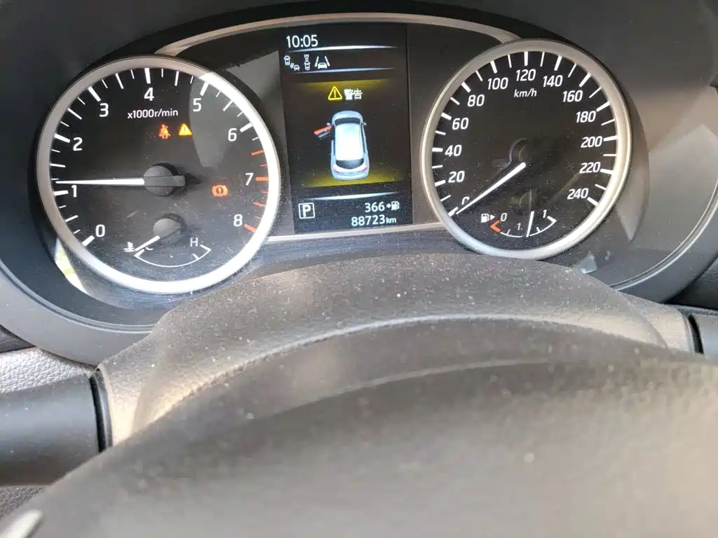 Nissan Tiida — миниатюра 13