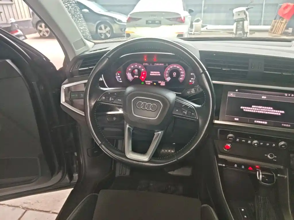 Audi Q3 — миниатюра 11