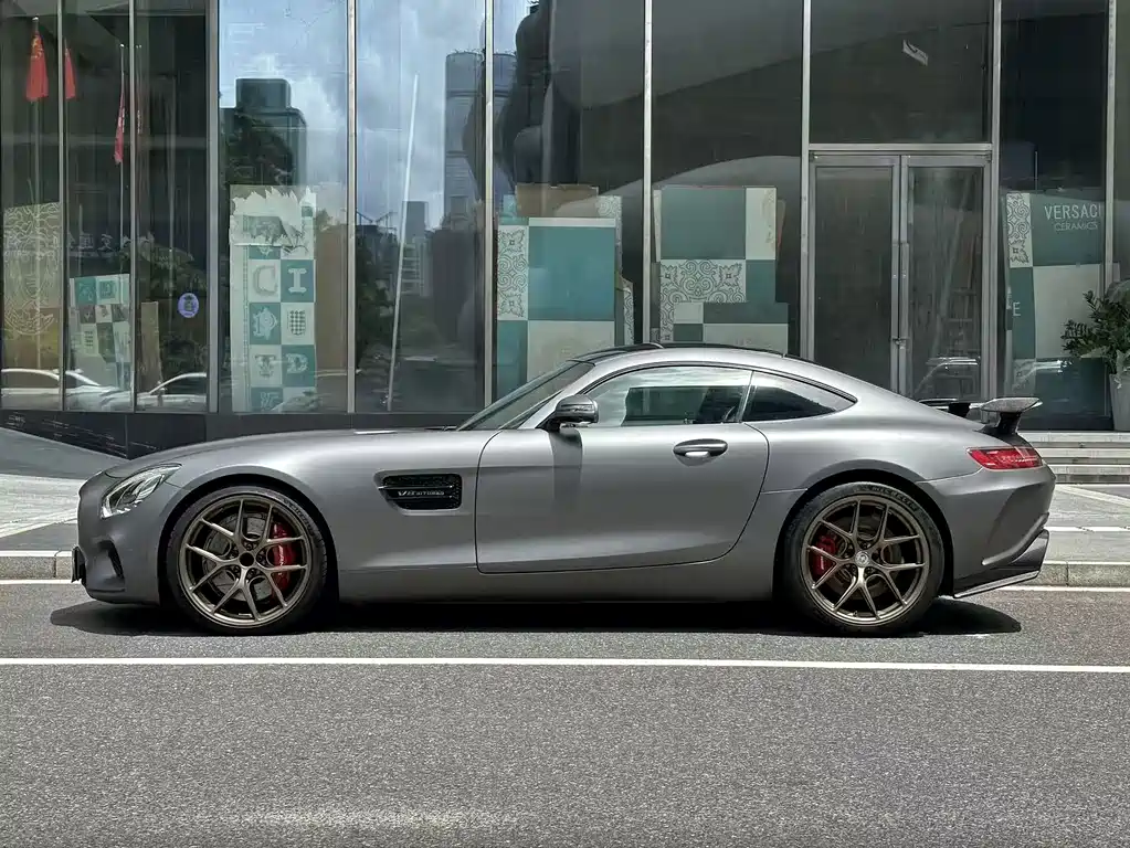MERCEDES-BENZ AMG GT