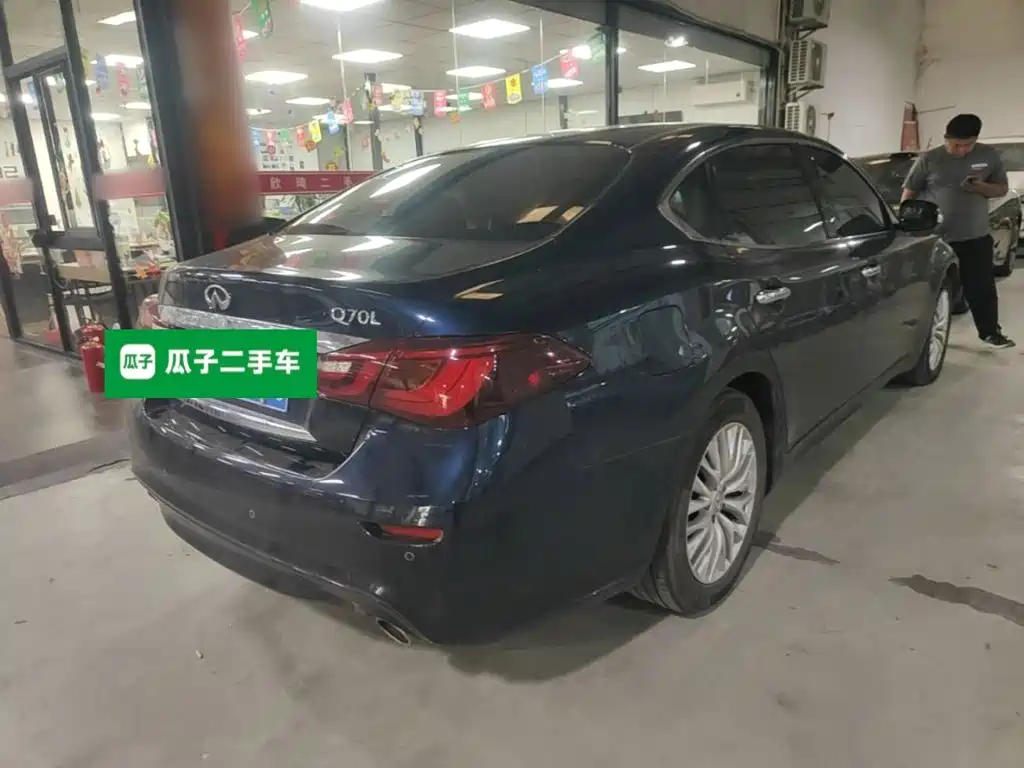 Infiniti Q70 — миниатюра 7
