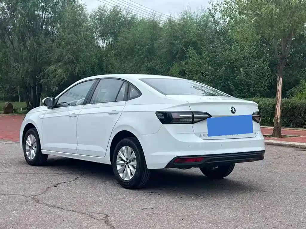 Volkswagen Lavida — миниатюра 6
